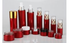 化妆品玻璃瓶表面处理工艺详解 烤漆、喷漆与喷涂厂的现代化生产